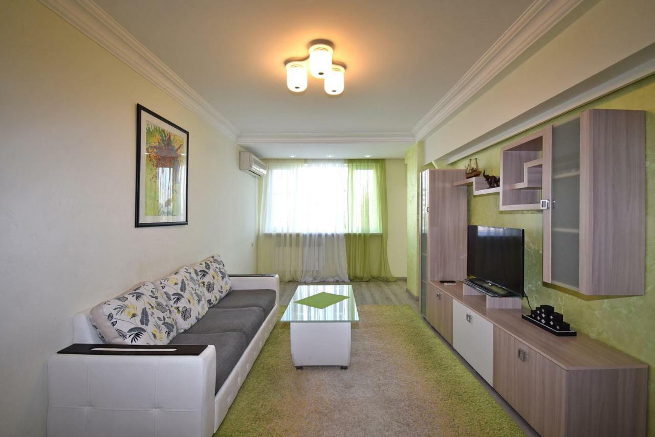 Perfect Apartment In Center Of Yerevan City Екстер'єр фото