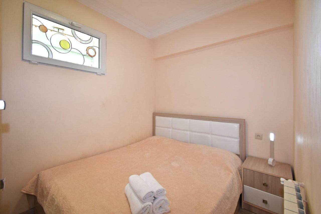 Perfect Apartment In Center Of Yerevan City Екстер'єр фото